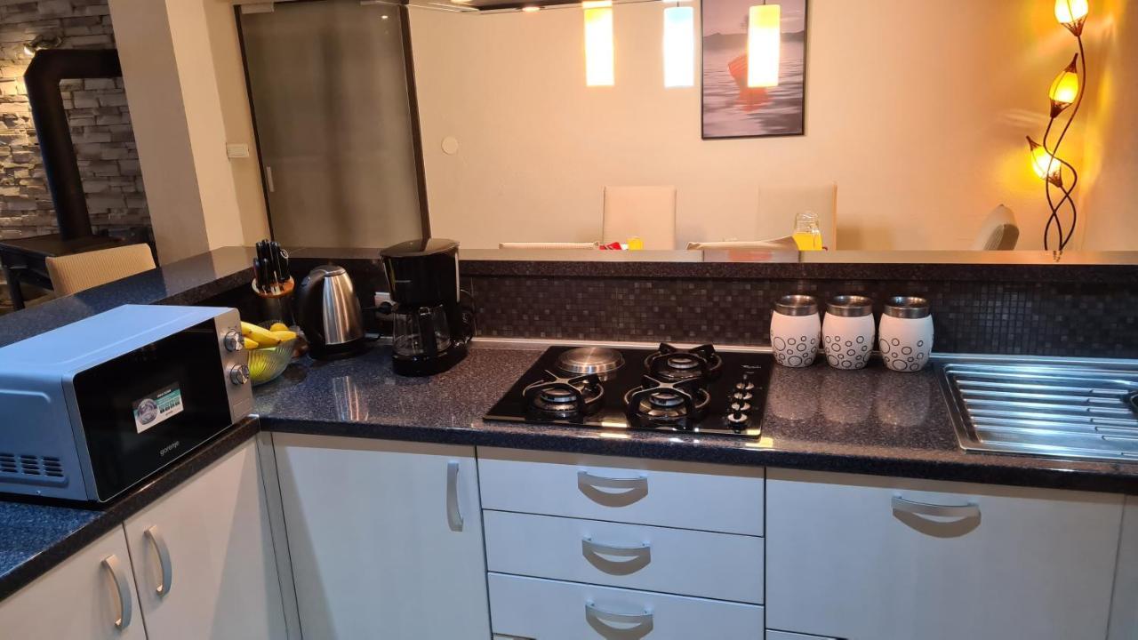 Stankovci  Villa Bubica- Cozy Holiday Home In Rural Area With Pool מראה חיצוני תמונה