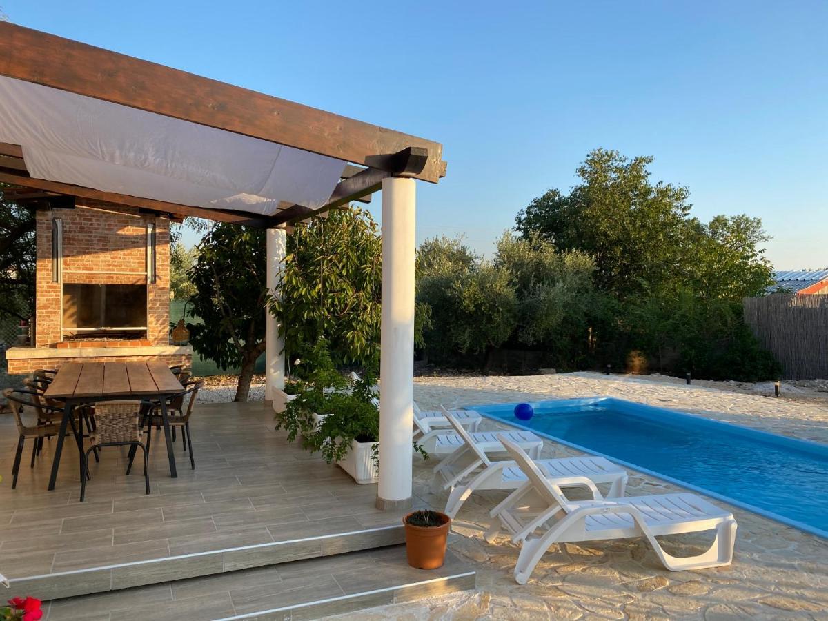 Stankovci  Villa Bubica- Cozy Holiday Home In Rural Area With Pool מראה חיצוני תמונה