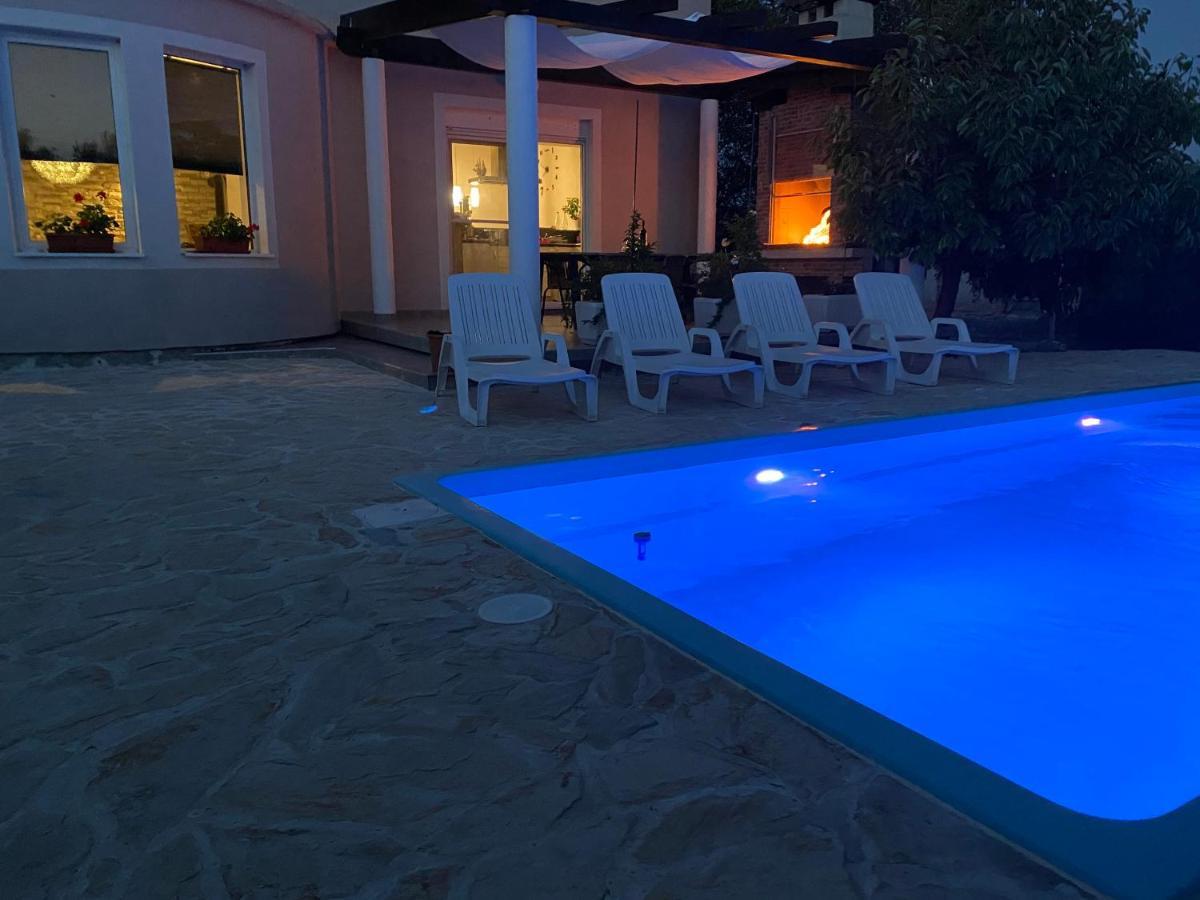 Stankovci  Villa Bubica- Cozy Holiday Home In Rural Area With Pool מראה חיצוני תמונה