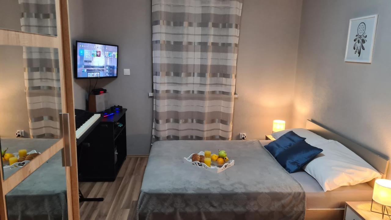 Stankovci  Villa Bubica- Cozy Holiday Home In Rural Area With Pool מראה חיצוני תמונה